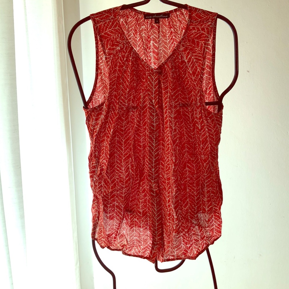 Sleeveless blouse